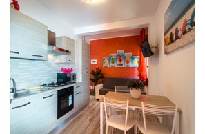 Apartment, 1 Schlafzimmer (11B) | Eigene Küche | Großer Kühlschrank, Mikrowelle, Herdplatte