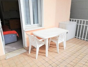 Apartment, 2 Bedrooms (4) | Balcony
