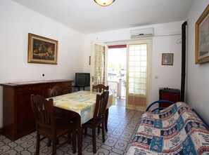 Apartment, 2 Schlafzimmer (8) | Wohnbereich