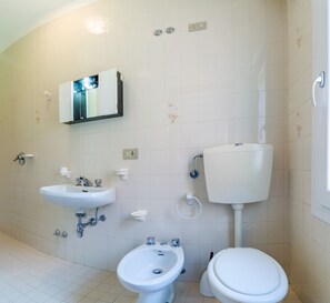 Bathroom - Appartamenti Calligher (San Michele al Tagliamento)