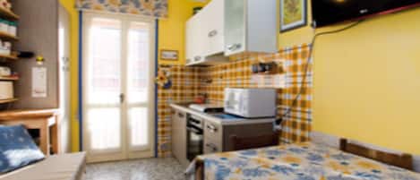 Apartment, 2 Bedrooms (7) | Living area