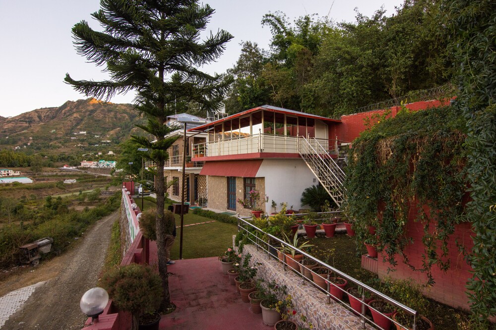 LivingStone Lake View Resort Premium Room