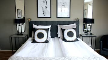 Superior Double Room | 1 bedroom, desk, blackout drapes, free WiFi