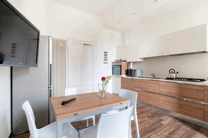 Apartment, 1 Bedroom | Private kitchen | Full-size fridge, microwave, oven, stovetop - Isola View Renovated Apartment (Milan)