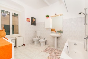 Apartment, 2 Bedrooms | Bathroom