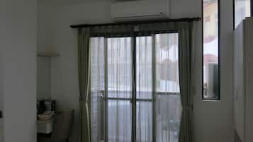 Ropa de cama de alta calidad, colchones Select Comfort y escritorio