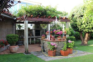 Terrace/patio - Duplex Playa de Rons - Less than 50 m. from the beach, with pool and garden (O Grove)