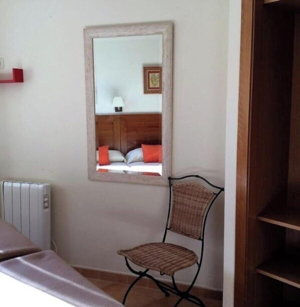 Unclassified image, 1 of 28, button - Duplex with 2 bedrooms (4 adults) (O Grove)