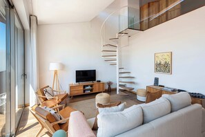 Unclassified image, 2 of 87, button - Alves da Veiga Downtown Rooftop by Nuno & Family (Porto)