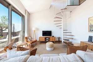 Unclassified image, 5 of 87, button - Alves da Veiga Downtown Rooftop by Nuno & Family (Porto)