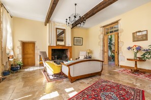 Interior - Domaine de Rambeau (Castelmoron-sur-Lot)