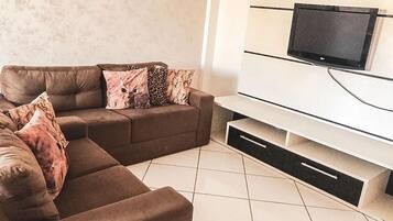 Apartamento | Sala de estar | TV