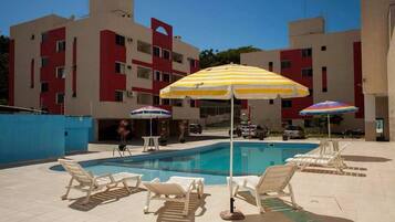 Piscina interna, piscina externa