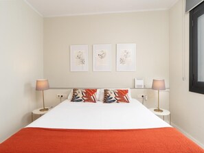 2 chambres, fer et planche à repasser, accès à Internet, literie fournie