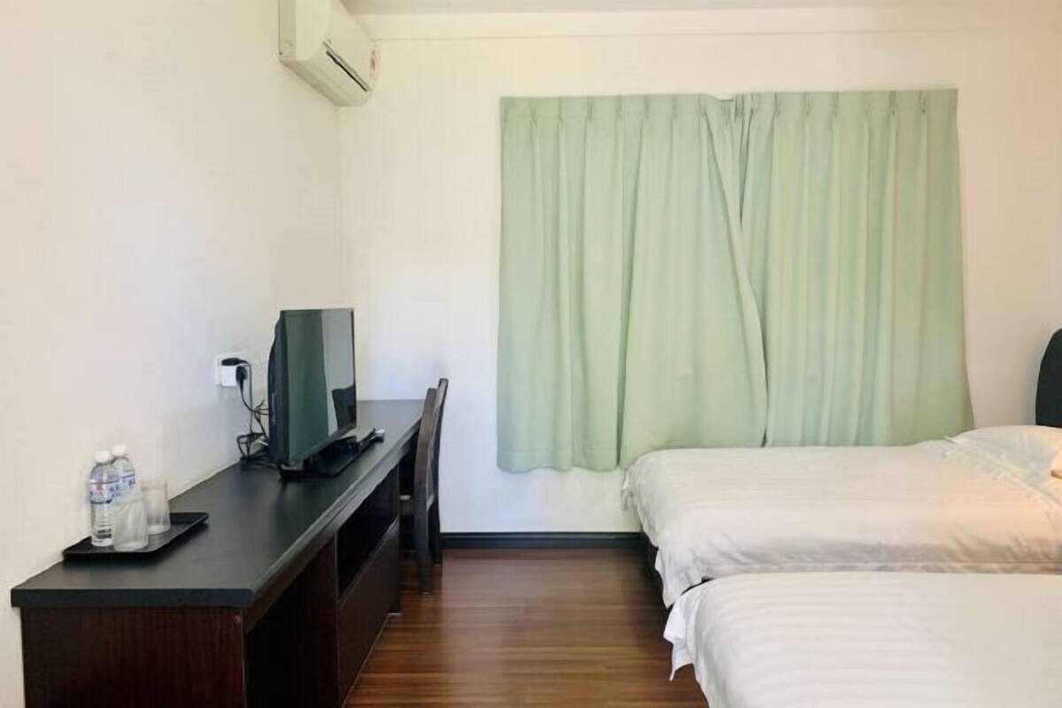1 bedroom, desk, iron/ironing board, free WiFi