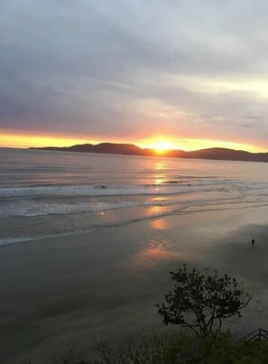 Apartment | Beach/ocean view - Apto Luxuoso Beira Mar (Itapema)