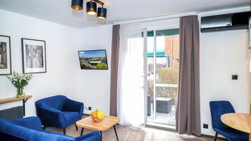 Superior Room | 1 bedroom, desk, laptop workspace, iron/ironing board
