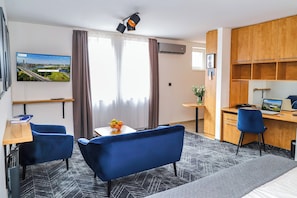 Superior-Zimmer | 1 Schlafzimmer, Schreibtisch, laptopgeeigneter Arbeitsplatz