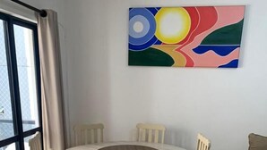 Ruokailu omassa huoneessa
