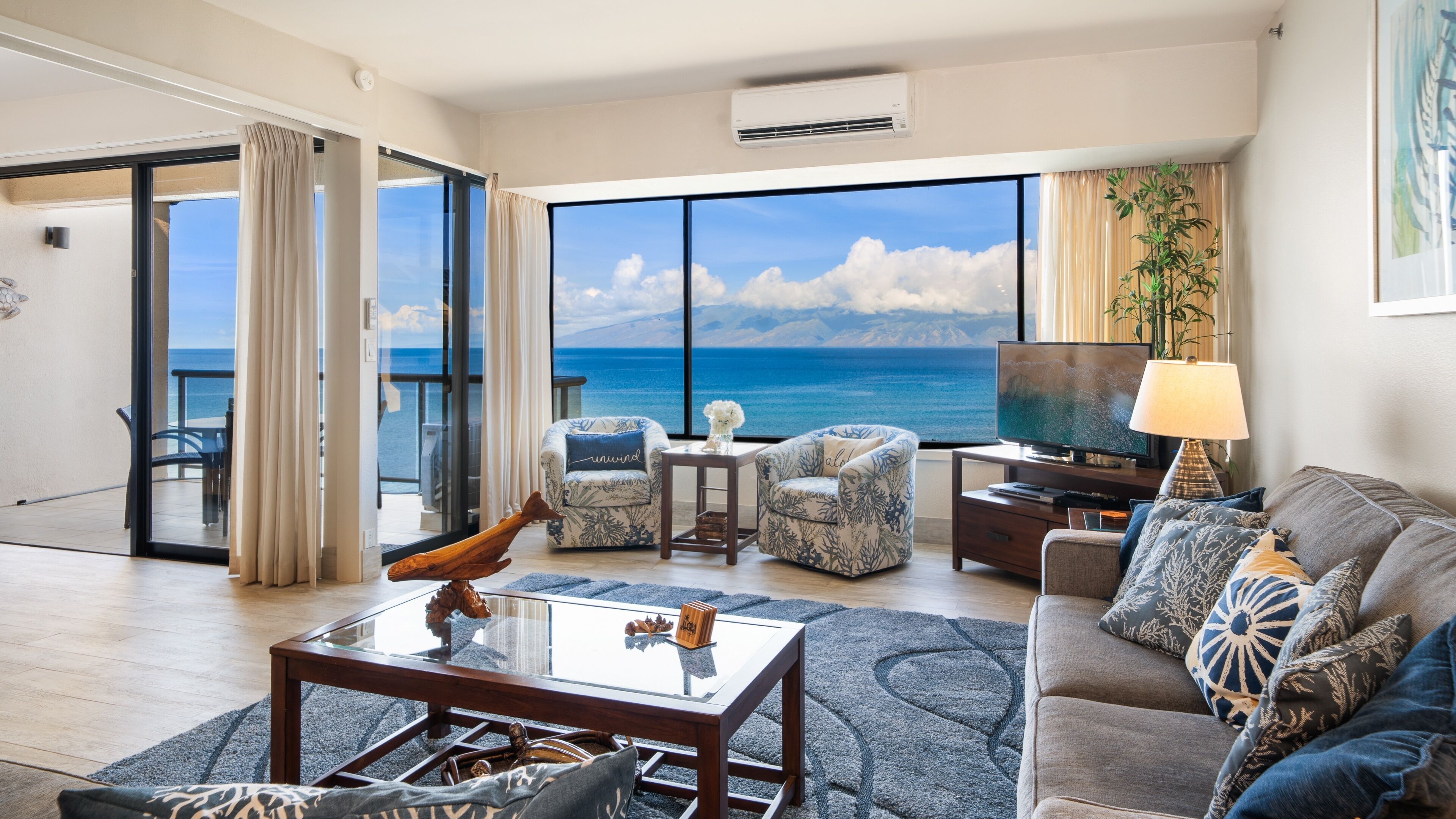 Condo, 2 Bedrooms | Living area | Smart TV