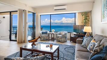 Condo, 2 Bedrooms | Living area | Smart TV