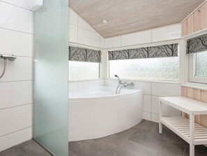 House | Bathroom | Bathtub