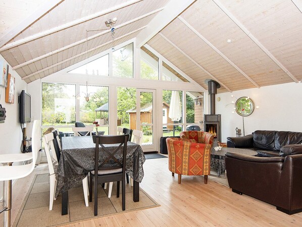 House | Dining - 8 Person Holiday Home in Allingabro-by Traum (Allingåbro)