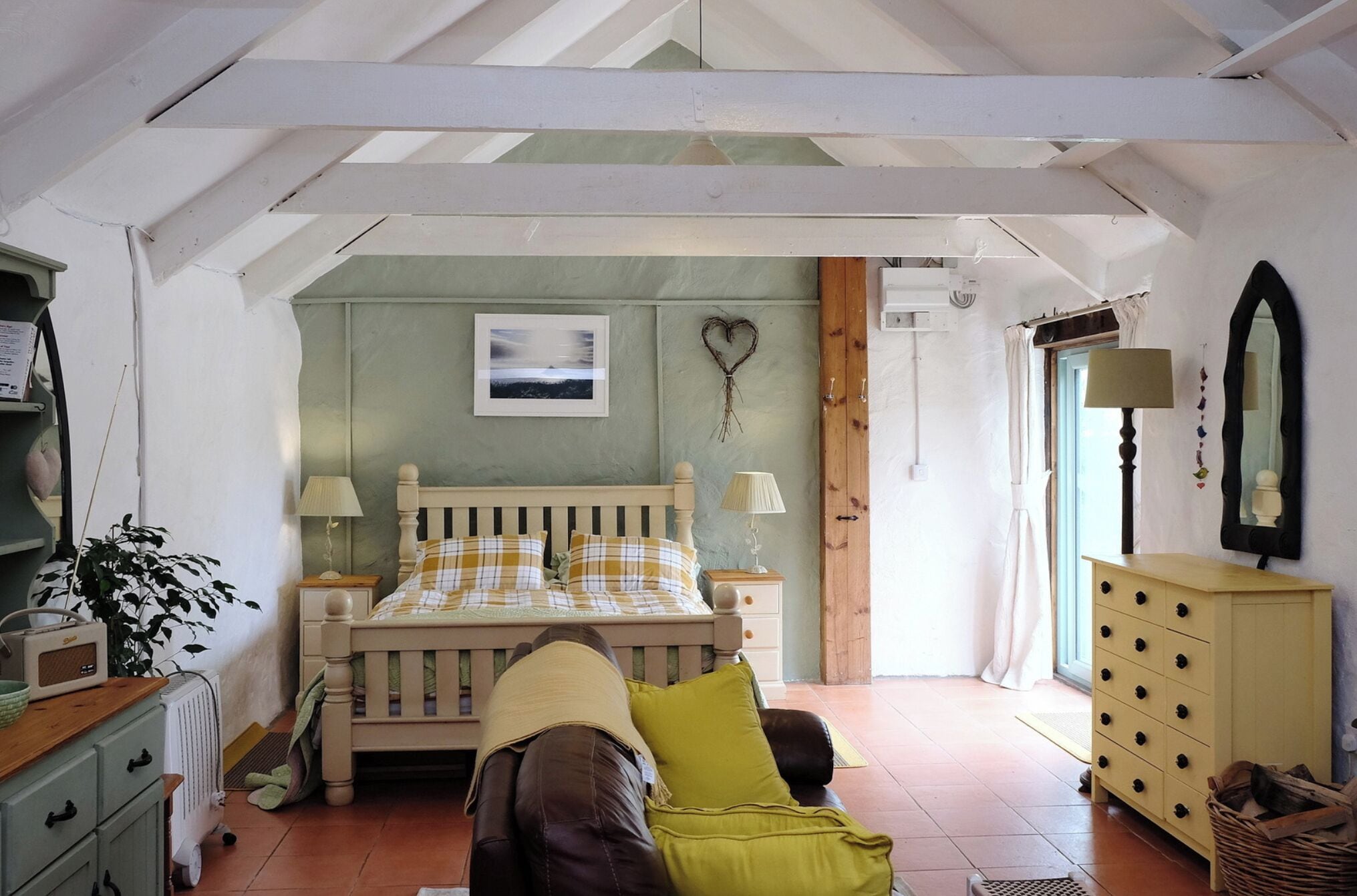 1 多间卧室、熨斗/熨衣板、免费 WiFi、床单