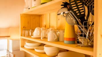 Tent | Private kitchen | Fridge, stovetop, coffee/tea maker, electric kettle