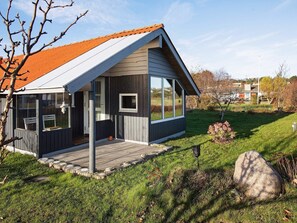 Exterior - Cosy Holiday Home in Zealand With Whirlpool (Kalundborg)