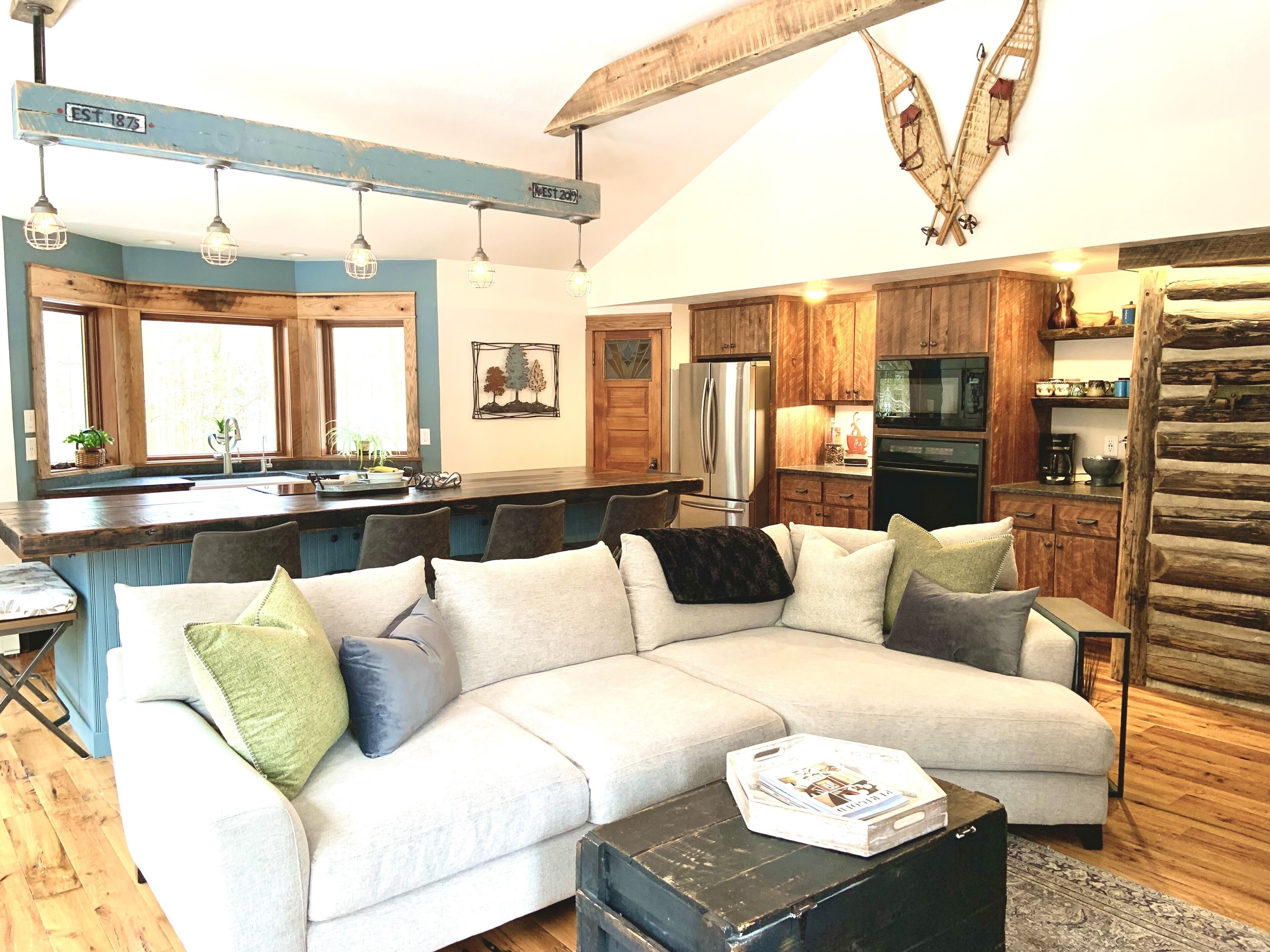 Large sectional to watch TV or visit with friends and well appointed kitchen!