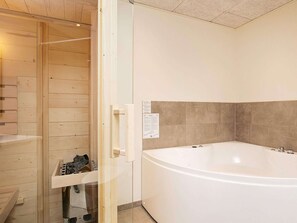 Apartment | Spa treatment - 6 Person Holiday Home in Ringkobing (Ringkobing)