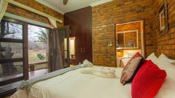 Tremannsrom – luksus | Individuelt dekorert, individuelt innredet og skrivebord