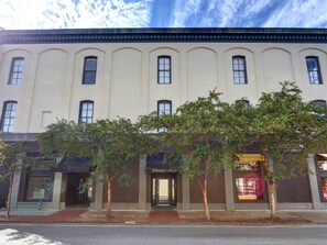 Apartment, 2 Queen Beds (Broughton Retreat) | Exterior - Broughton Retreat (Savannah)
