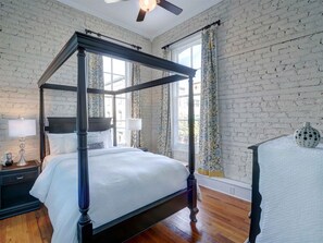 Apartment, 2 Queen Beds (Broughton Retreat) - Broughton Retreat (Savannah)