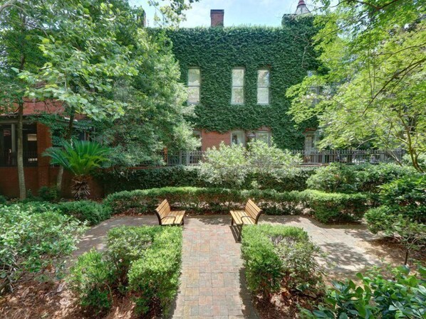 Condo, 1 Queen Bed (Southern Charm on Liberty) | Property grounds