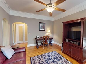 Condo, 1 Queen Bed (Southern Charm on Liberty) | 1 bedroom