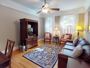 Condo, 1 Queen Bed (Southern Charm on Liberty) | Living room