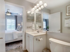 Apartment, Multiple Beds (Broughton Deco Carriage) | Bathroom