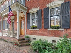 Condo, Multiple Beds (Luxury on Lincoln) | Exterior