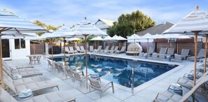 Apartment, 1 Queen Bed (Crawford Carriage House) | Pool | Outdoor pool - Crawford Carriage House (Savannah)