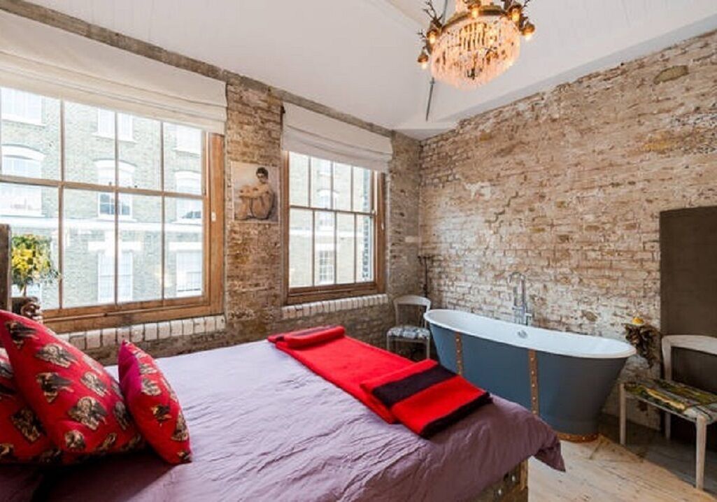 3 slaapkamers, een strijkplank/strijkijzer, gratis wifi, beddengoed