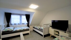 Deluxe Apartment, City View