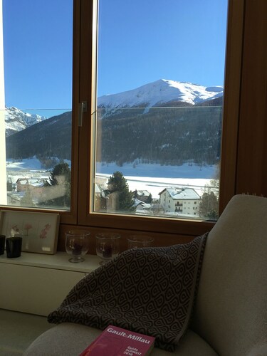 Appartement de rêve lumineux, chic avec une vue imprenable sur la vallée de l'Inn et les montagnes