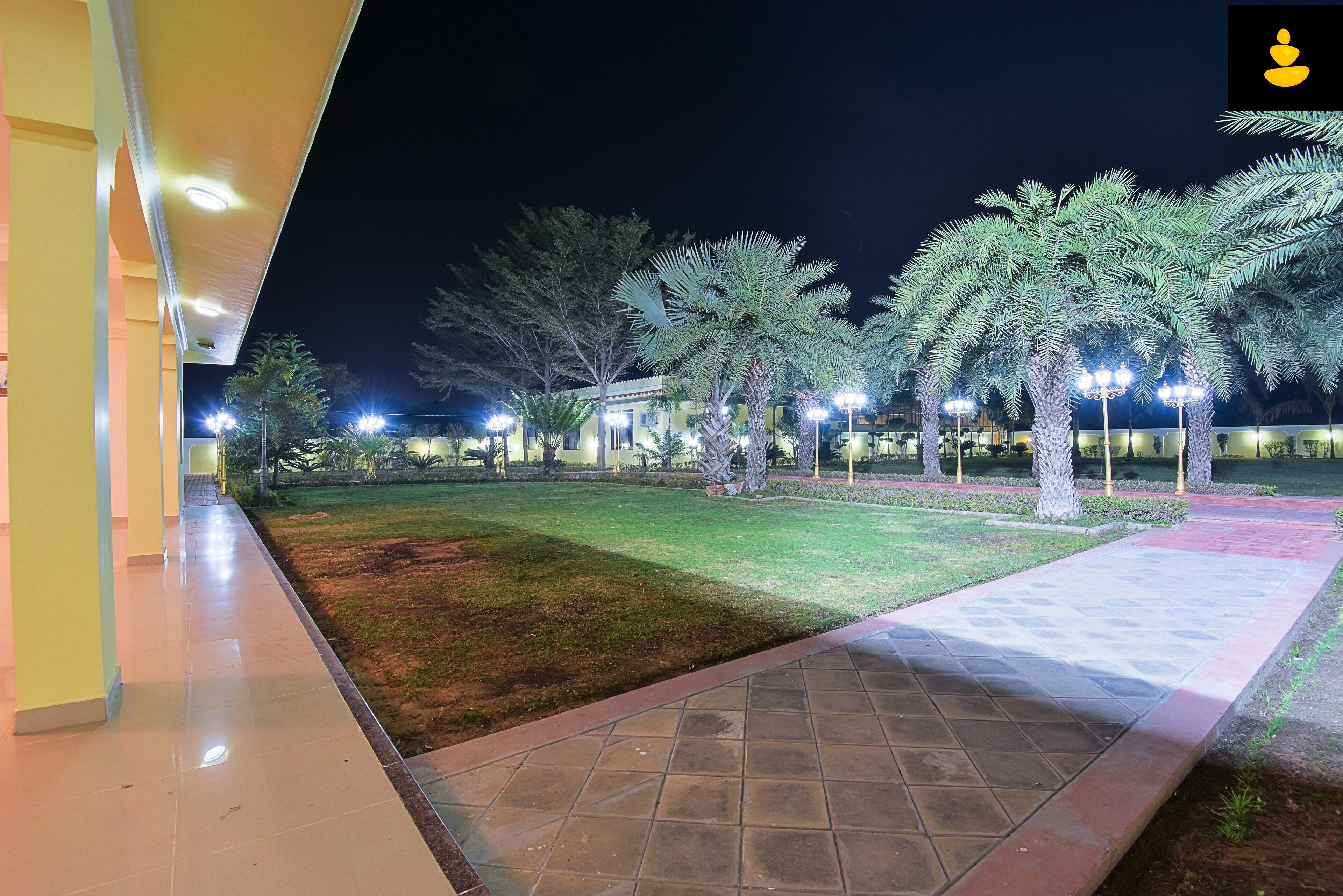 LivingStone 4 BHK Farmhouse in Pink City