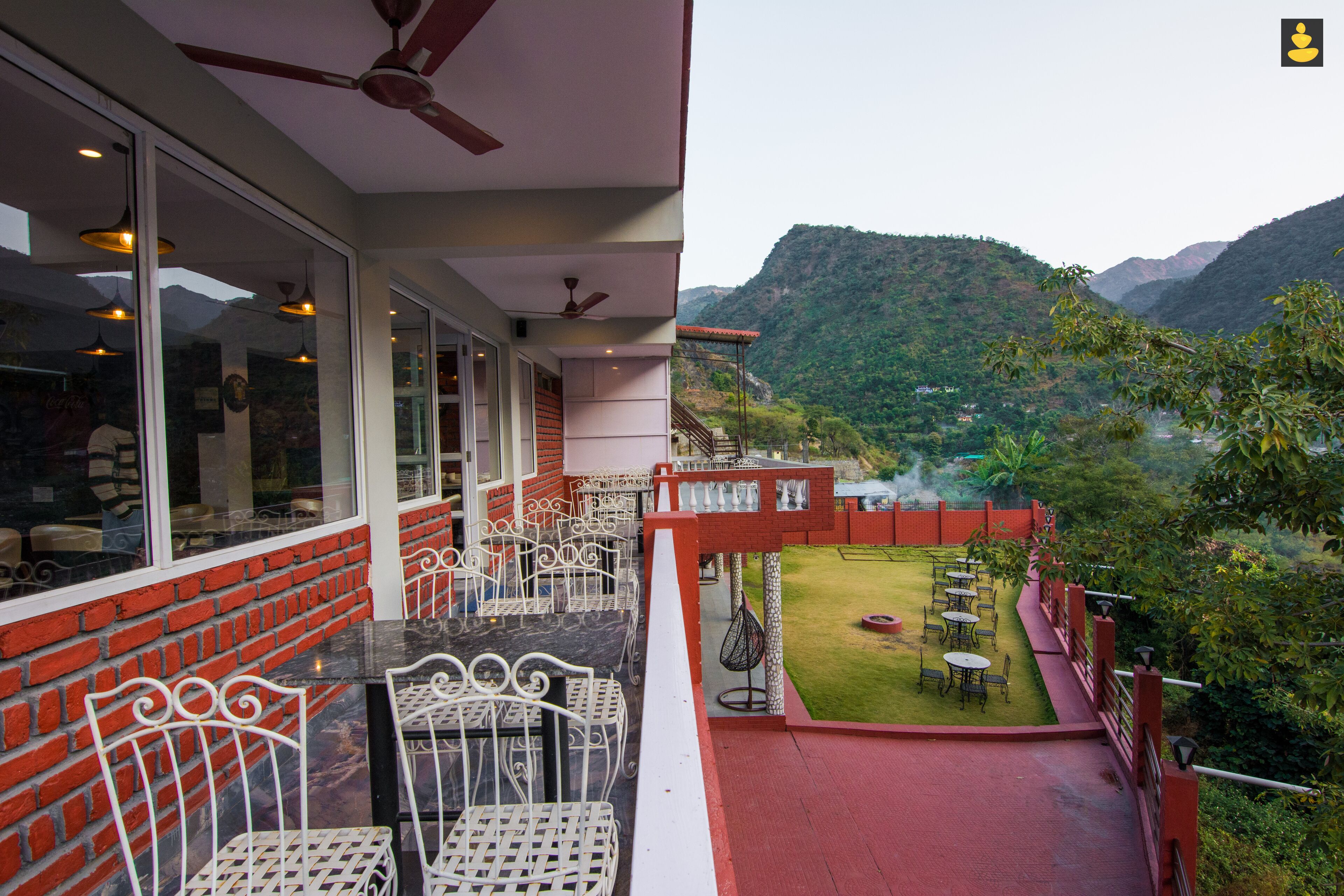 LivingStone Riverside Hills Resort Classic Room