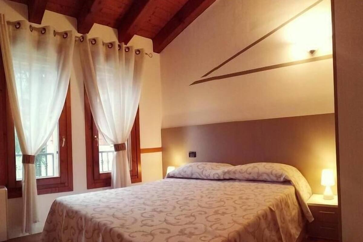 Double or Twin Room | WiFi (free)