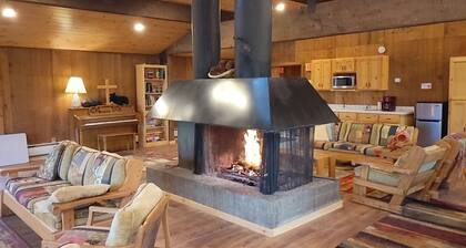Rustic Lodge near Lake Superior