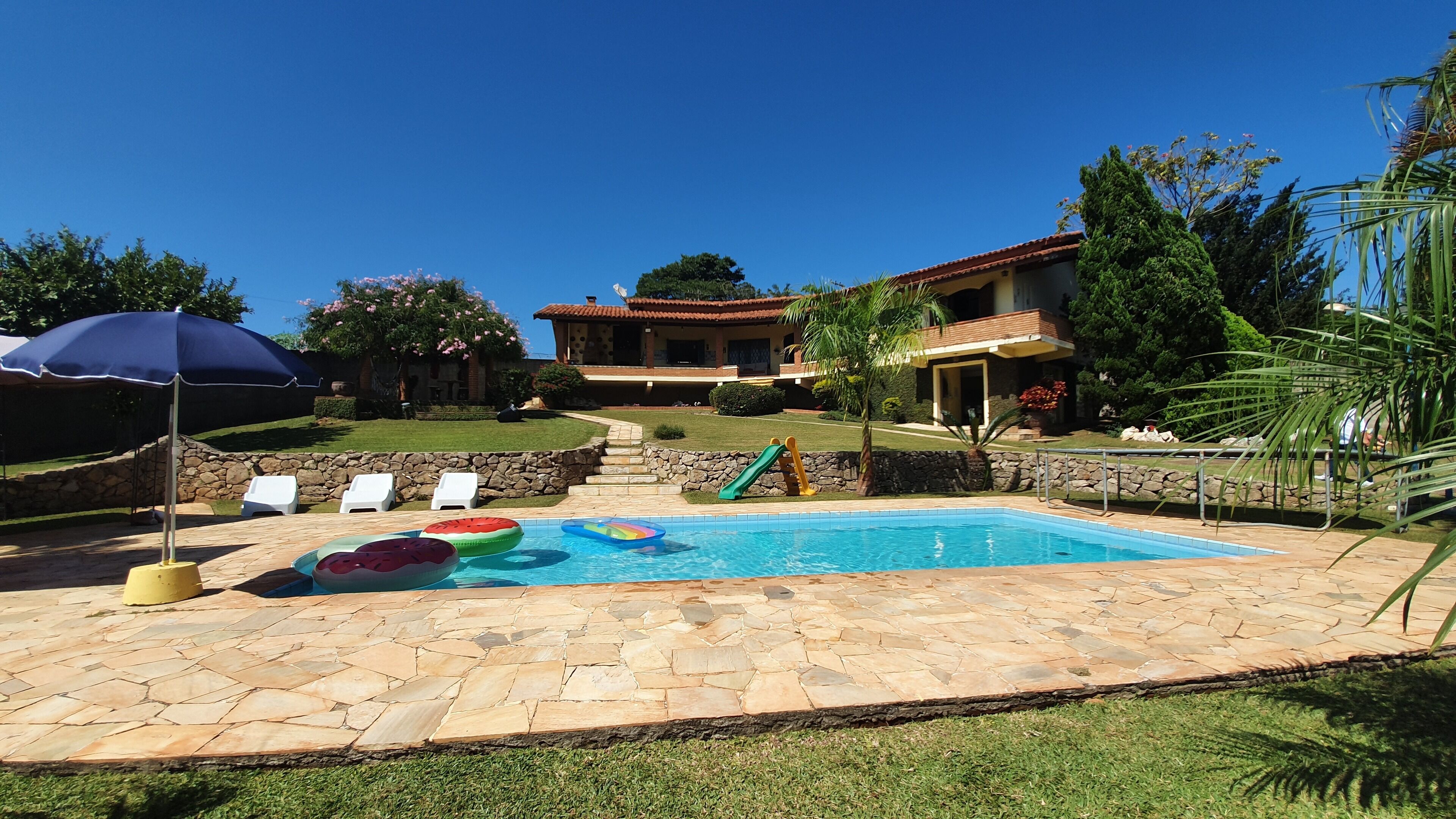 Beautiful and Cozy Chacara in Atibaia