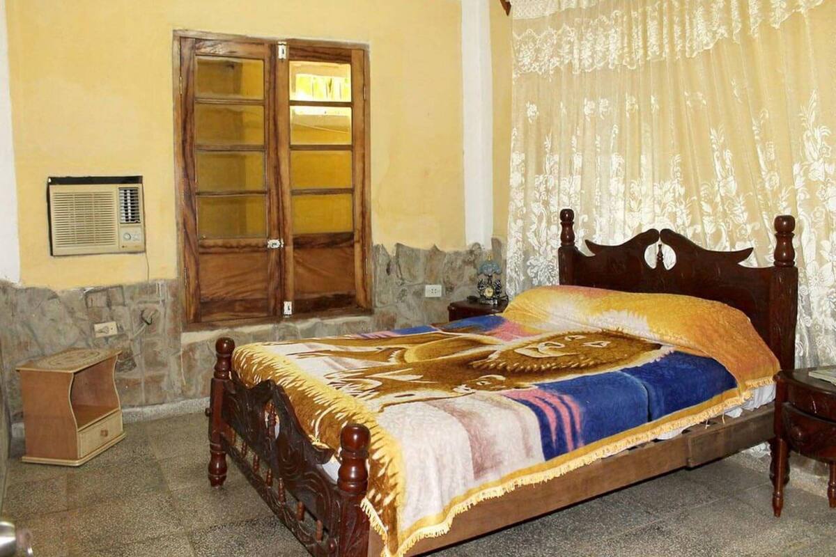 Comfort-Doppelzimmer, eigenes Bad | Individuell dekoriert, individuell eingerichtet, Verdunkelungsvorhänge